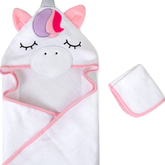 Unicorn Hooded Towel & Washcloth Set for Newborns, Infants, Toddlers 3-24 Months - Picture 6 of 8